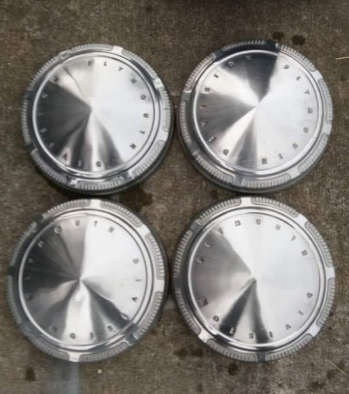 Plymouth dog dish hubcaps Plymouth dog dish hubcaps